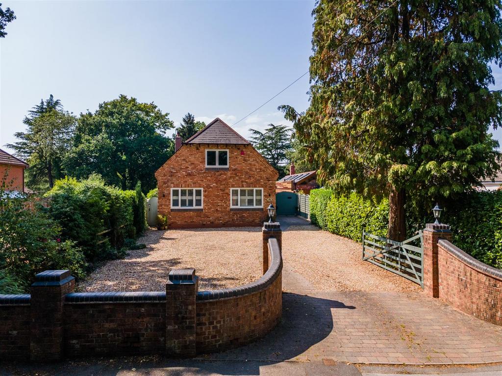 28 Fulford Hall Road 2.jpg
