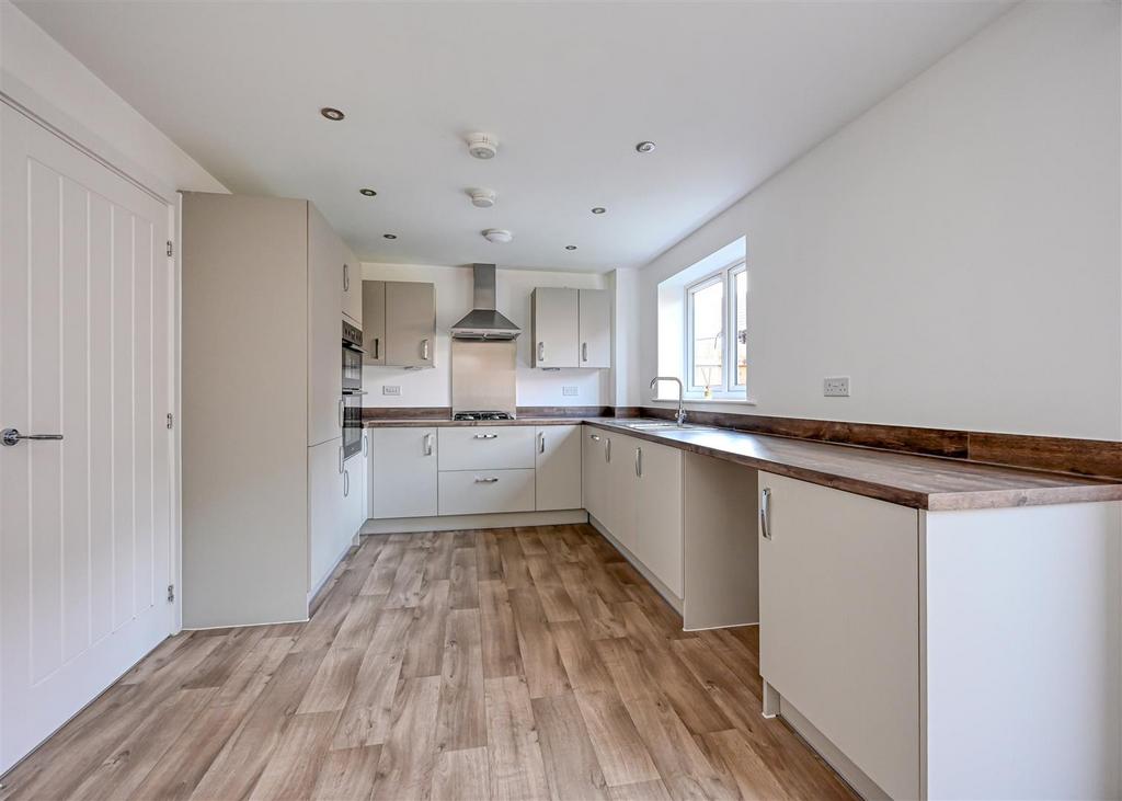 28 Furrow Drive-5.jpg