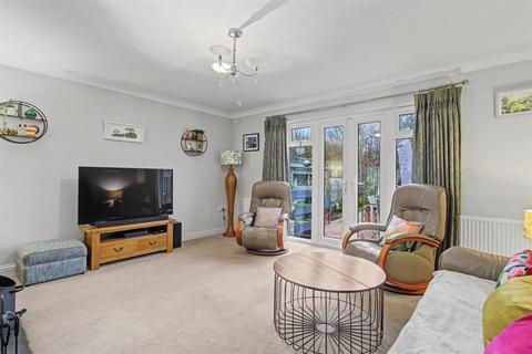 undefined, Modern Large Family Bungalow with Detached Annexe in Dersingham