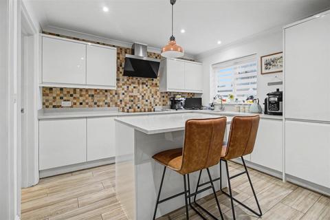 undefined, Modern Large Family Bungalow with Detached Annexe in Dersingham