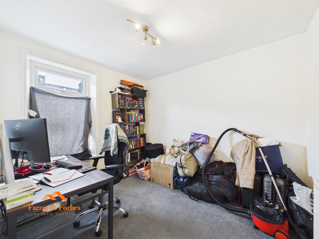CAM03956 G0-PR0218-STILL012.jpg
