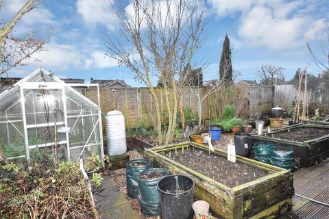 2 bedroom detached bungalow for sale, Barnfield Road, Collingham