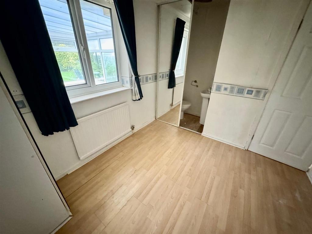 Bedroom 3.jpg