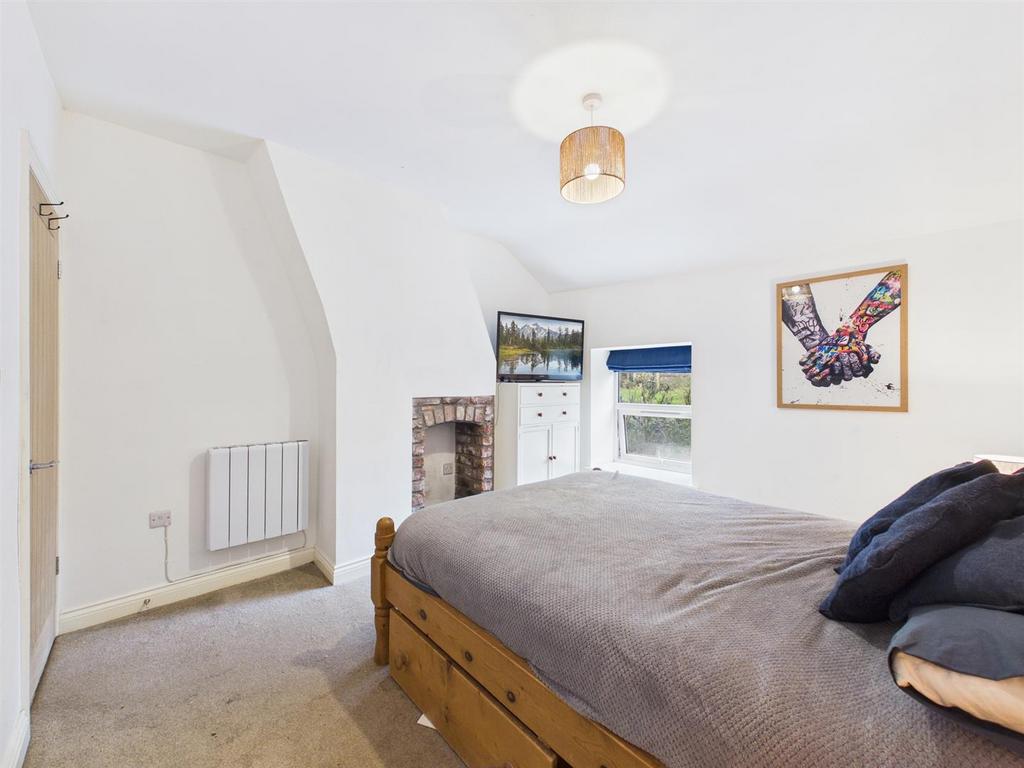 Bedroom:
