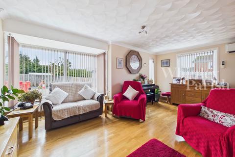 2 bedroom chalet for sale, Pound Close, Harleston