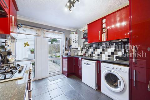 2 bedroom chalet for sale, Pound Close, Harleston