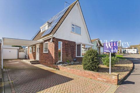 2 bedroom chalet for sale, Pound Close, Harleston