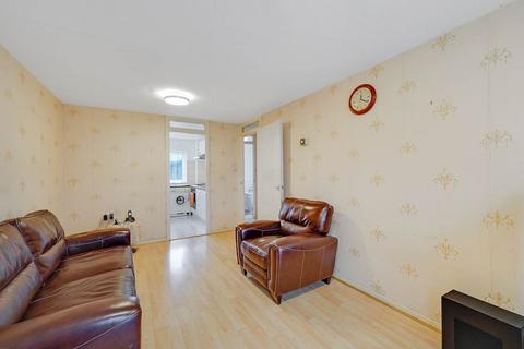 1 bedroom flat for sale, Sycamore Close, London E16