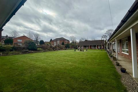 1 bedroom house to rent, Canons Close, Bolton