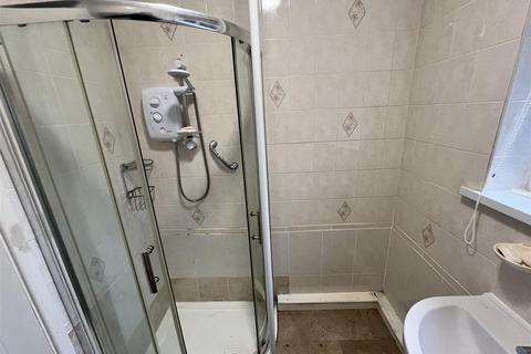 1 bedroom house to rent, Canons Close, Bolton