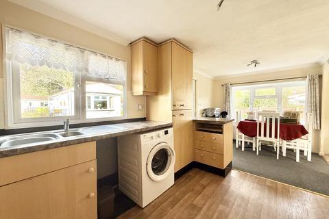 2 bedroom park home for sale, Gladelands Park, Ringwood Road, Ferndown, Dorset