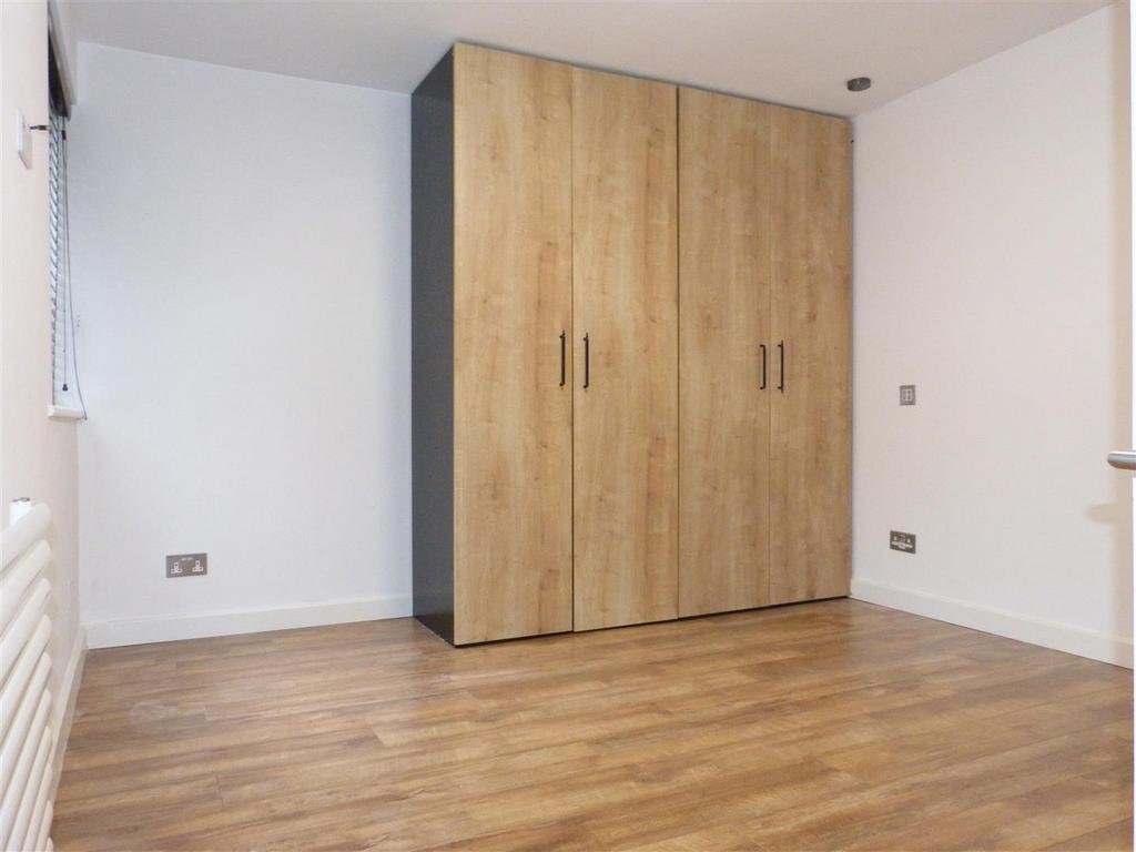 Bedroom.JPG