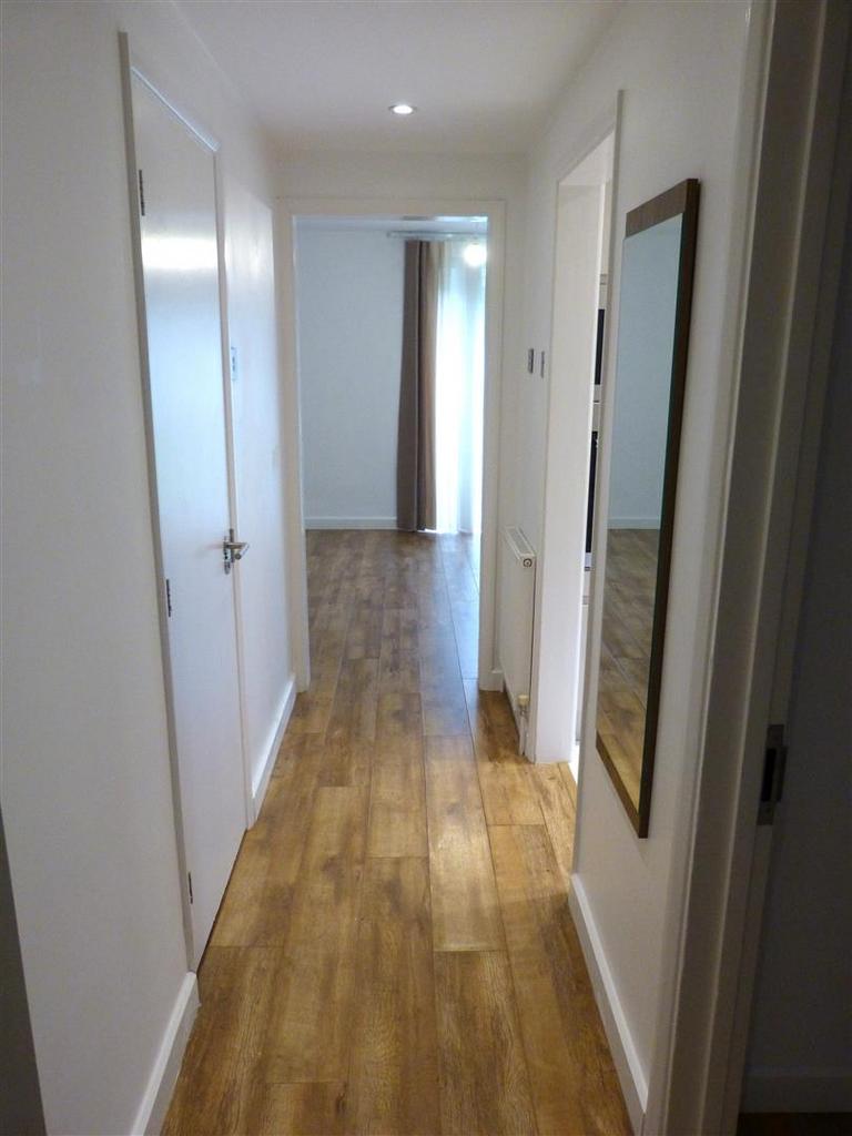 Hallway.JPG