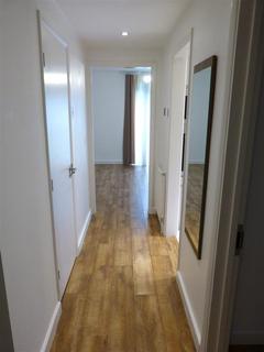 1 bedroom ground floor flat to rent, London Road, Enfield