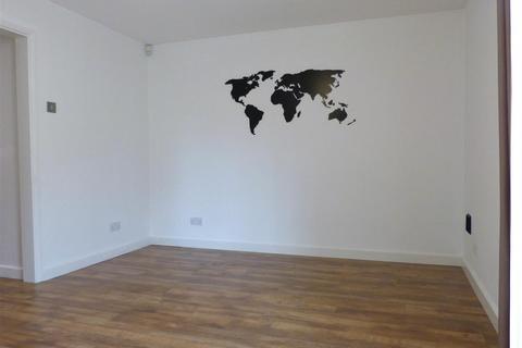 1 bedroom ground floor flat to rent, London Road, Enfield