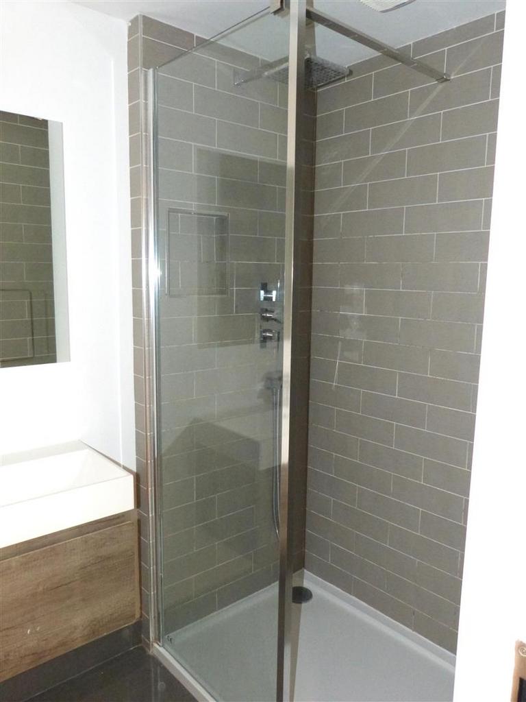Shower room.JPG