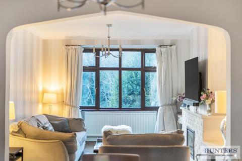 3 bedroom semi-detached house for sale, New Road, Abbey Wood