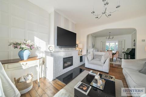 3 bedroom semi-detached house for sale, New Road, Abbey Wood