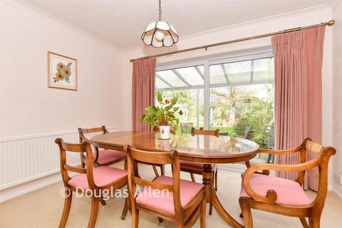4 bedroom semi-detached house for sale, Plovers Mead, Brentwood CM15