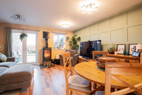 3 bedroom semi-detached house for sale, Quarry Road, Chorley