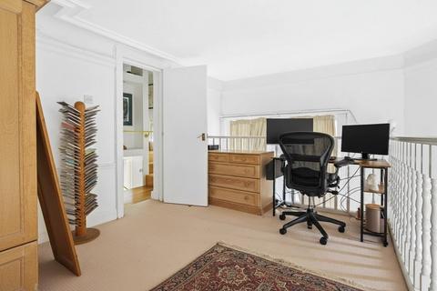 2 bedroom flat for sale, Clerkenwell Road, Clerkenwell, London, EC1M