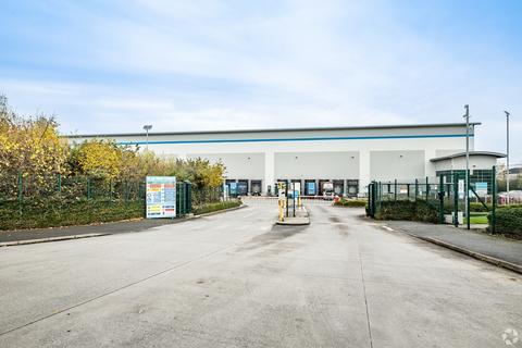 Warehouse to rent - Stoke Rd Rochester ME3 9BJ