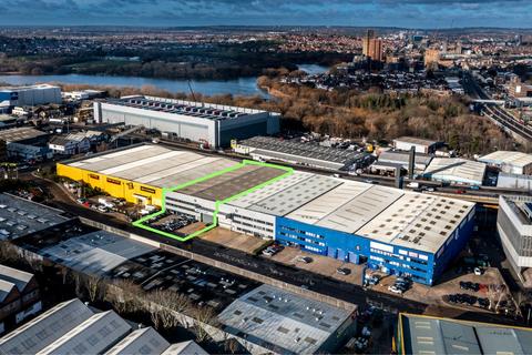Warehouse to rent, 1000 North Circular Rd London NW2 7JP