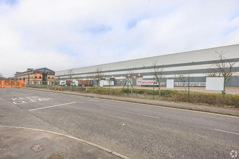 Warehouse to rent, 3 Express Business Park Rushden NN10 6GL