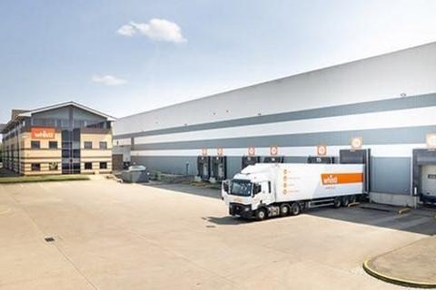 Warehouse to rent, 3 Express Business Park Rushden NN10 6GL