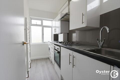 3 bedroom flat to rent, Hertford Road, Enfield, EN3