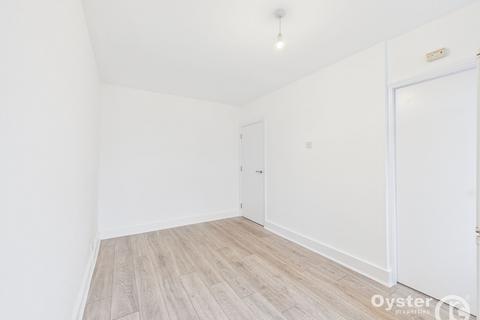 3 bedroom flat to rent, Hertford Road, Enfield, EN3