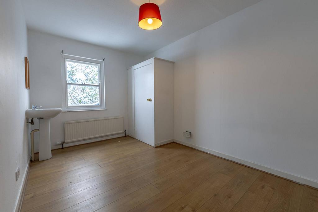 MFL4242950 845.jpg