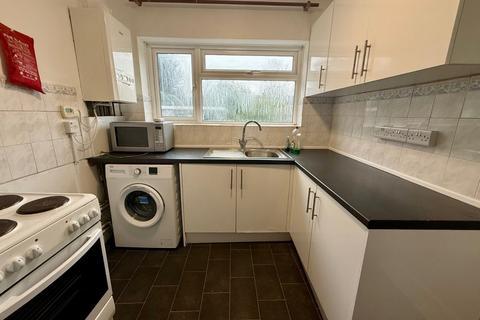 4 bedroom semi-detached house to rent, Mayfield Road, Southampton SO17