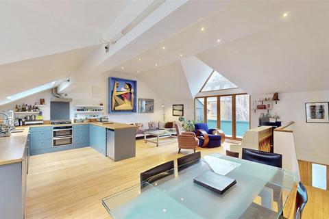 undefined, Murray Mews, London NW1