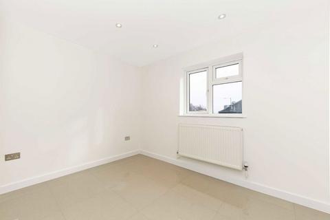 2 bedroom flat to rent, Perryn Road, London W3