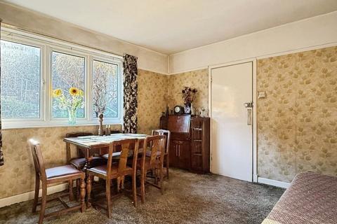 3 bedroom terraced house for sale, Victoria Road, Brimscombe, Stroud