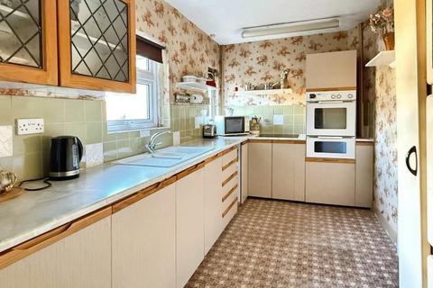 3 bedroom terraced house for sale, Victoria Road, Brimscombe, Stroud