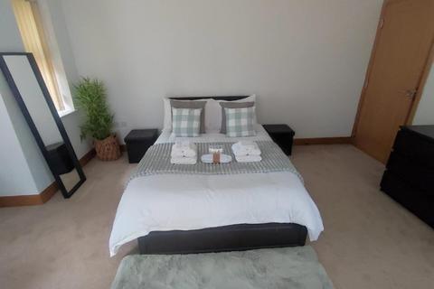 1 bedroom in a house share to rent, Dell Court, Northwood HA6