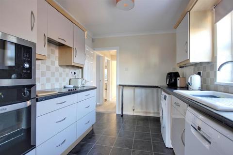 2 bedroom semi-detached bungalow for sale, Fulford Crescent, Willerby, Hull