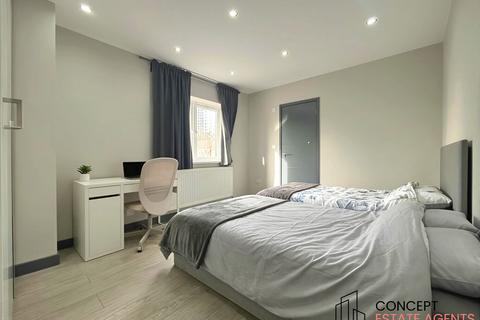 2 bedroom apartment to rent, Langley Park Road, Sutton, SM2