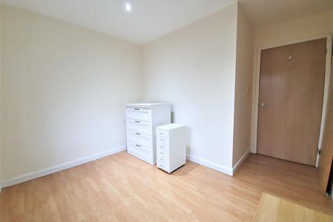 2 bedroom flat to rent, Flat Two, LU1