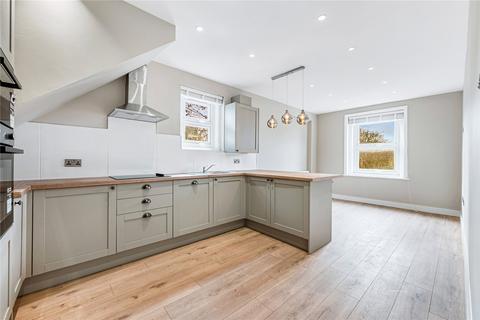 undefined, Gunnersbury Avenue, London, W5