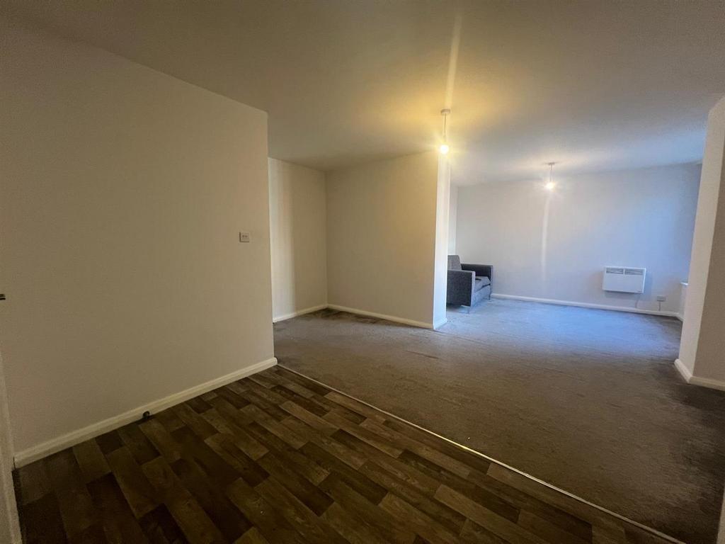 Kitchen:Livingroom.jpg