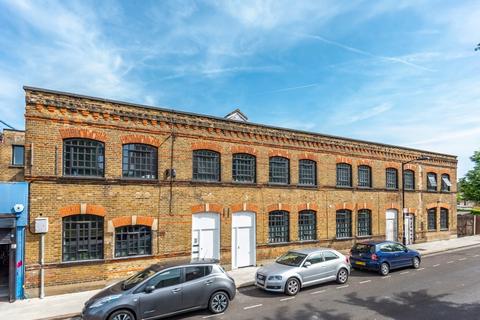 2 bedroom flat to rent, Godman Road Peckham SE15