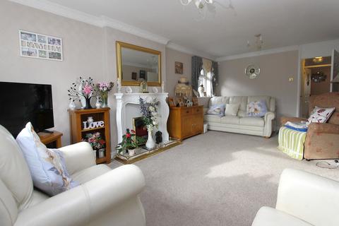 2 bedroom detached bungalow for sale, Shearwater Drive, Brierley Hill, DY5