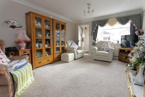 2 bedroom detached bungalow for sale, Shearwater Drive, Brierley Hill, DY5