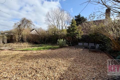 5 bedroom detached house for sale, The Street, Newington, Folkestone, Kent, CT18 8AU