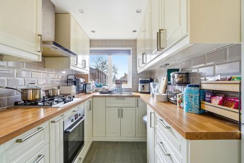 2 bedroom apartment for sale, Meadow Close, St. Albans AL2