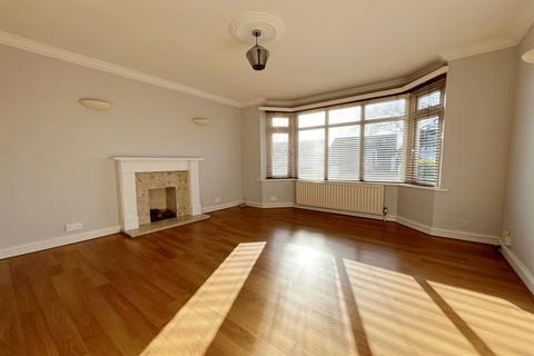 3 bedroom detached house to rent, Bournemouth