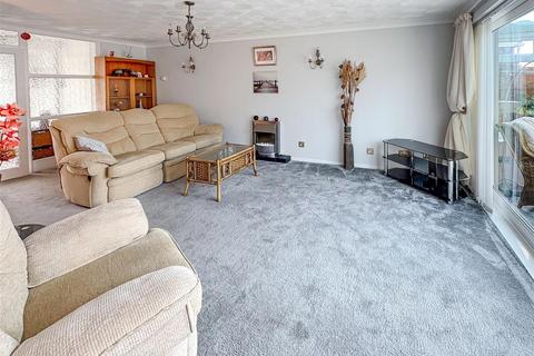 4 bedroom detached house for sale, Tideway, Littlehampton BN17